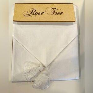 Rose Tree NWT 108” White Damask Runner
